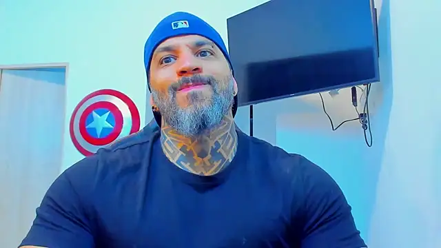 Snapshot of JoshRigby chatting on December 2025 08:02:02 PM JoshRigby online show from December 2025 08:02:02 PM