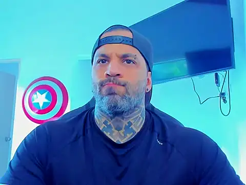 Snapshot of JoshRigby chatting on October 2025 08:32:02 PM JoshRigby online show from October 2025 08:32:02 PM