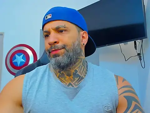 Snapshot of JoshRigby chatting on November 2025 08:09:02 PM JoshRigby online show from November 2025 08:09:02 PM