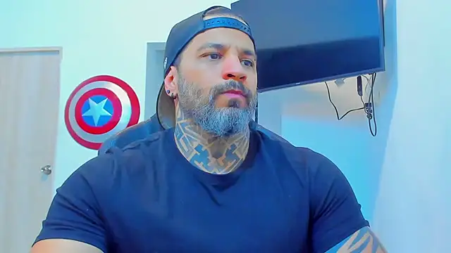 Snapshot of JoshRigby chatting on December 2025 07:19:01 PM JoshRigby online show from December 2025 07:19:01 PM