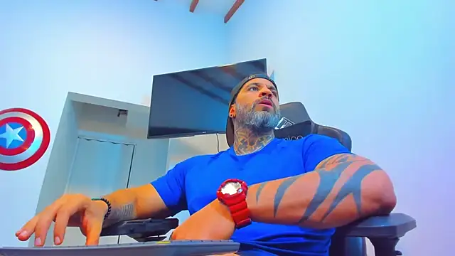 Snapshot of JoshRigby chatting on December 2025 08:04:02 PM JoshRigby online show from December 2025 08:04:02 PM