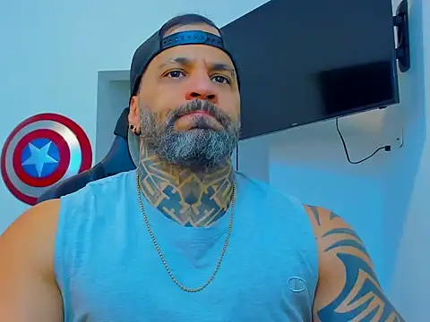 Snapshot of JoshRigby chatting on October 2025 09:15:01 PM JoshRigby online show from October 2025 09:15:01 PM