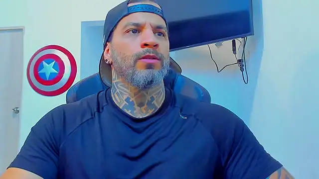 JoshRigby online show from December 2025 09:28:01 PM