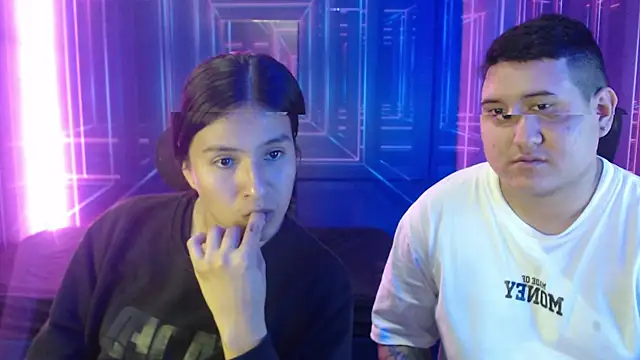 Charly and laura online show from October 2025 07:37:01 PM
