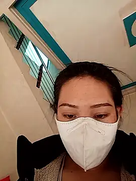 bree-zz online show from December 2025 01:39:01 AM