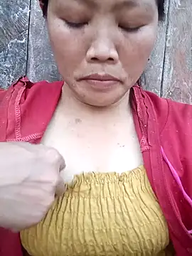 Snapshot of bree-zz chatting on March 2026 08:21:02 AM bree-zz online show from March 2026 08:21:02 AM