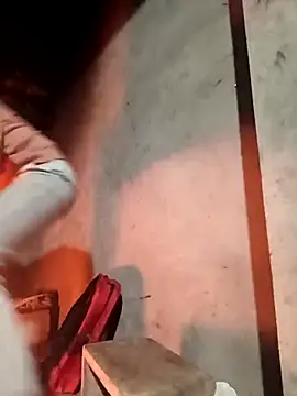 bree-zz online show from December 2025 10:55:01 PM