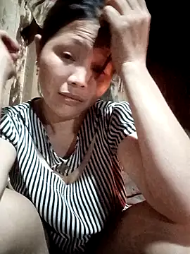 bree-zz online show from March 2026 11:13:01 AM