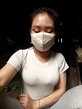 bree-zz online show from December 2025 02:46:02 AM