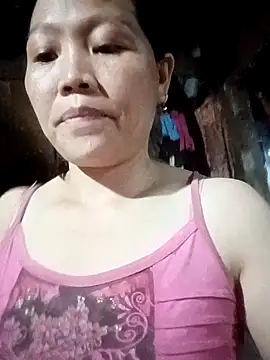 bree-zz online show from April 2026 11:22:02 AM