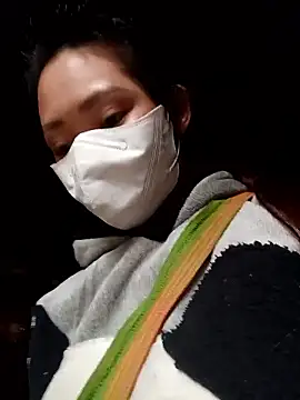 bree-zz online show from December 2025 01:21:02 AM