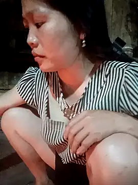 bree-zz online show from April 2026 11:22:01 PM