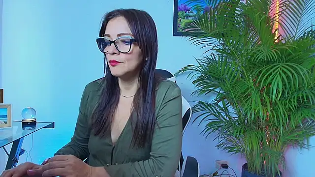 Carol Miss2 online show from November 2025 02:44:02 PM