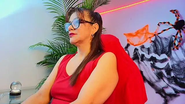 Carol Miss2 online show from October 2025 10:12:02 AM