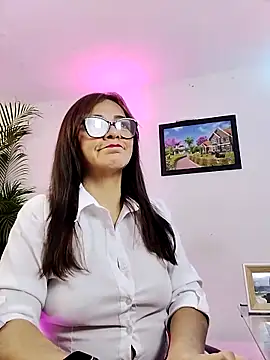 Carol Miss2 online show from November 2025 12:41:01 PM