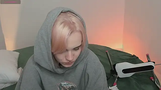 Snapshot of MayWins chatting on March 2026 07:16:01 AM MayWins online show from March 2026 07:16:01 AM