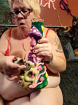 Snapshot of violentviolet68 chatting on November 2025 09:37:02 PM violentviolet68 online show from November 2025 09:37:02 PM