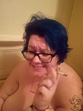 Snapshot of violentviolet68 chatting on January 2026 03:22:02 AM violentviolet68 online show from January 2026 03:22:02 AM