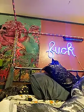 Snapshot of violentviolet68 chatting on December 2025 05:25:02 PM violentviolet68 online show from December 2025 05:25:02 PM