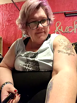 Snapshot of violentviolet68 chatting on February 2026 05:46:02 PM violentviolet68 online show from February 2026 05:46:02 PM