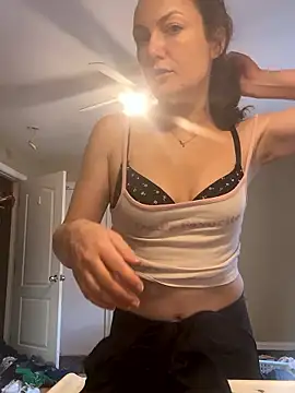 sexybriiiixoxo online show from April 2026 09:42:02 PM