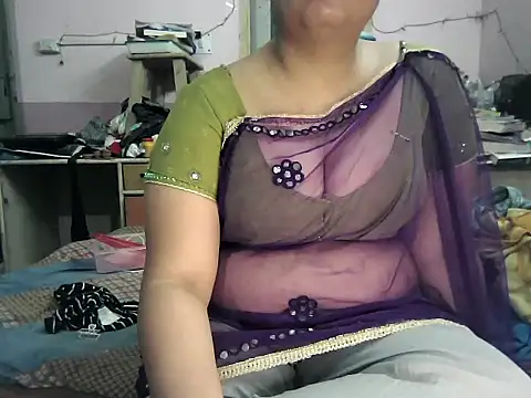 Snapshot of Niisha_HOT chatting on October 2025 07:59:02 PM Niisha HOT online show from October 2025 07:59:02 PM