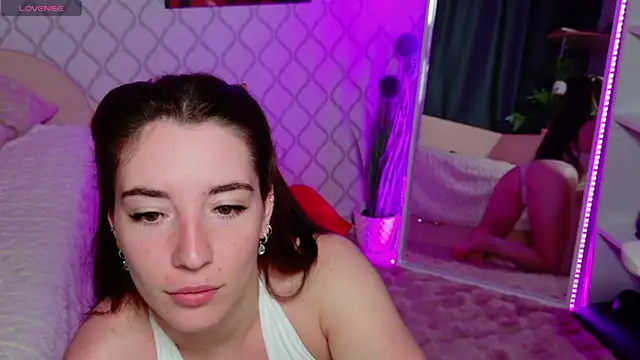 Curious Lily online show from June 2026 01:06:02 AM