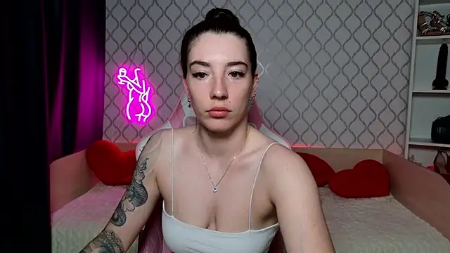 Curious Lily online show from May 2026 12:58:01 AM
