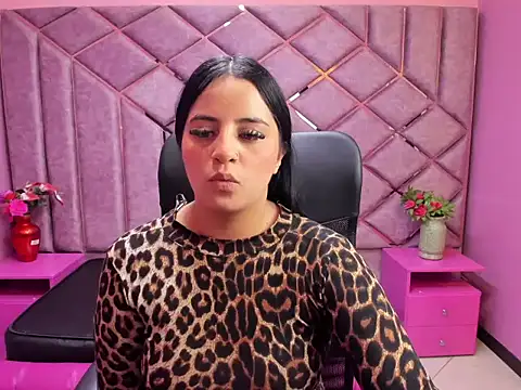 ValerySwett   online show from November 2025 03:43:02 AM