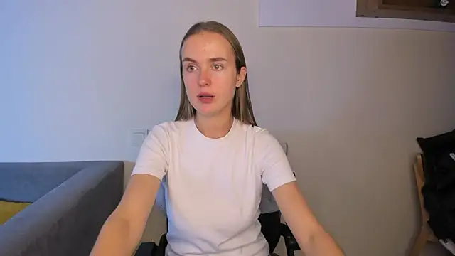 LilMary  online show from November 2025 01:38:01 PM