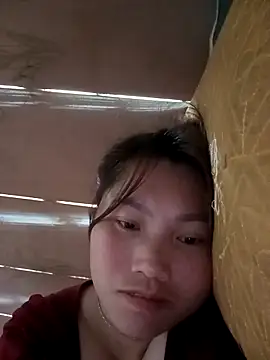 min-xinh online show from October 2025 03:05:01 AM