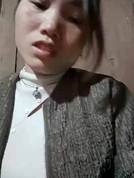 min-xinh online show from December 2025 10:00:02 PM