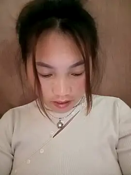 min-xinh online show from November 2025 04:11:01 AM