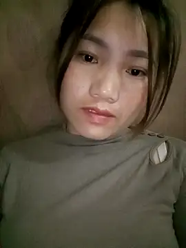 min-xinh online show from November 2025 09:30:01 PM