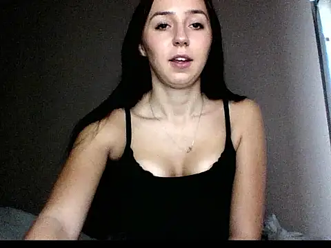 LuisaLive online show from March 2026 08:43:01 AM