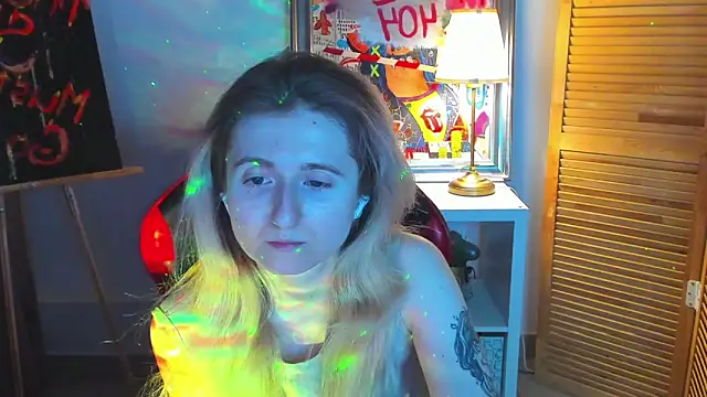 CamillaDreamer online show from April 2026 07:15:02 PM