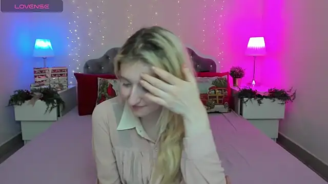 CamillaDreamer online show from December 2025 08:17:02 PM