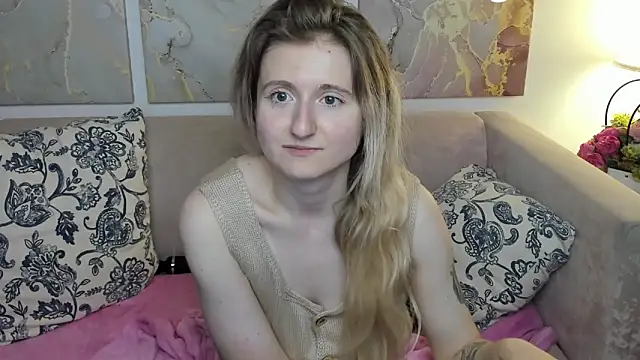Snapshot of CamillaDreamer chatting on May 2026 06:09:01 PM CamillaDreamer online show from May 2026 06:09:01 PM