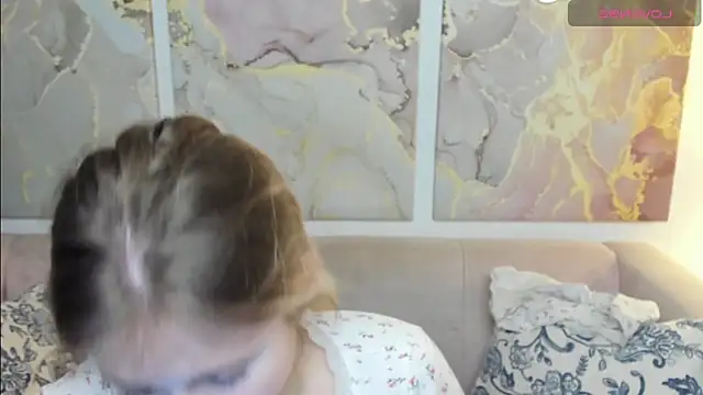 Snapshot of CamillaDreamer chatting on May 2026 06:19:02 PM CamillaDreamer online show from May 2026 06:19:02 PM