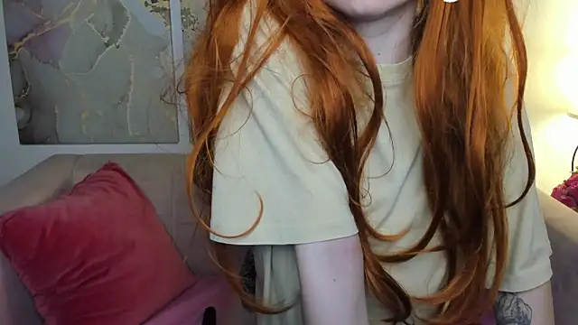 Snapshot of CamillaDreamer chatting on June 2026 12:38:02 PM CamillaDreamer online show from June 2026 12:38:02 PM