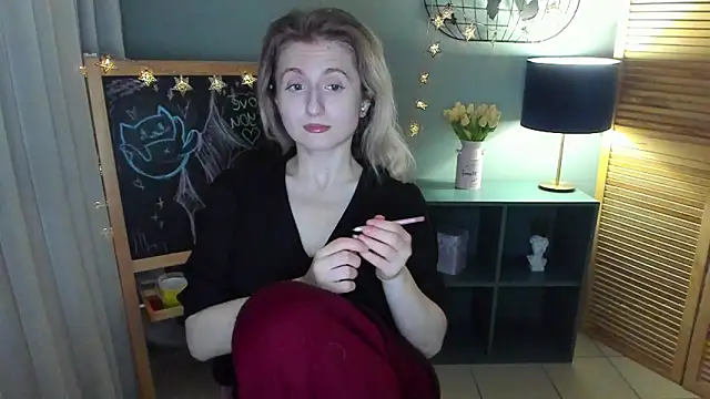 Snapshot of CamillaDreamer chatting on May 2026 01:09:01 PM CamillaDreamer online show from May 2026 01:09:01 PM