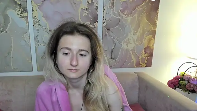 Snapshot of CamillaDreamer chatting on July 2026 11:34:02 PM CamillaDreamer online show from July 2026 11:34:02 PM