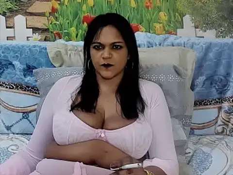 Snapshot of indianswtbella chatting on October 2025 05:10:01 PM indianswtbella online show from October 2025 05:10:01 PM