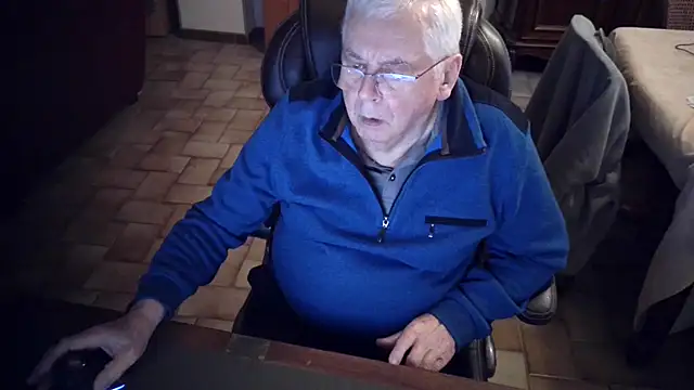 Alain633 online show from March 2026 04:43:02 PM