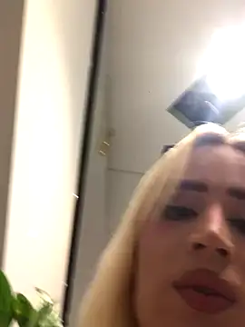 Snapshot of alexawinterrr chatting on December 2025 10:43:02 PM alexawinterrr online show from December 2025 10:43:02 PM