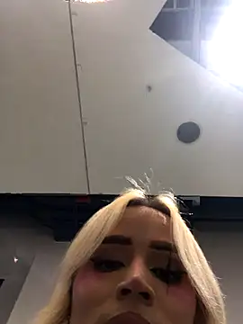 Snapshot of alexawinterrr chatting on December 2025 08:32:02 PM alexawinterrr online show from December 2025 08:32:02 PM