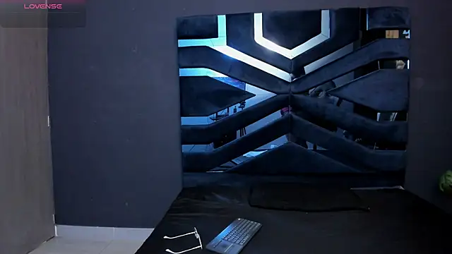 Valka Ross online show from October 2025 11:24:02 PM