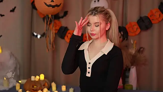 AshleyNikoo online show from October 2025 03:31:02 PM