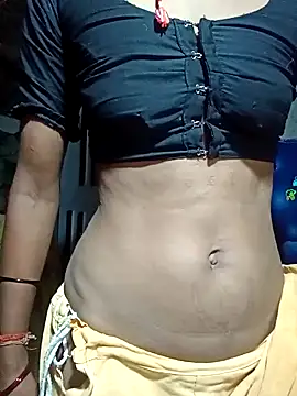 Snapshot of Lona2525 chatting on October 2025 08:30:01 PM Lona2525 online show from October 2025 08:30:01 PM