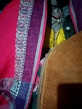 Snapshot of Lona2525 chatting on December 2025 08:04:02 PM Lona2525 online show from December 2025 08:04:02 PM